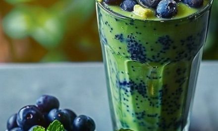 Blueberry & Avocado Smoothie Recipe