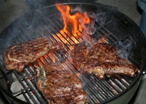 grilled steak recipe, Chef Ed recipe, Guatemalan chimol, tomato salsa, black beans, sauteed beans, garlic and onion beans, Latin steak dinner, corn tortillas, Guatemalan food, Central American cuisine, post workout dinner, healthy Latin meal, handmade tortillas, skirt steak, flank steak, citrus steak marinade, chimol topping, salsa fresca, fitness-friendly steak dinner, protein rich meal, authentic Guatemalan recipe, charred steak, Chef Ed kitchen, Latin American grill recipe, homemade black beans, lime marinated steak, muscle recovery dinner, tortillas and beans, steak with salsa, chimol with cilantro